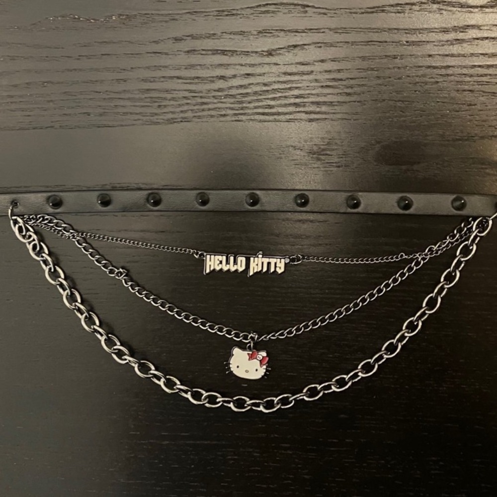 Hello Kitty Faux Choker